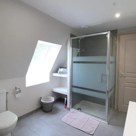 Maison De Charme Renovee Avec Cheminee Et Terrasse, Proche Du Parc Des Volcans, Ideale Pour Randonnees - Fr-1-742-429 *